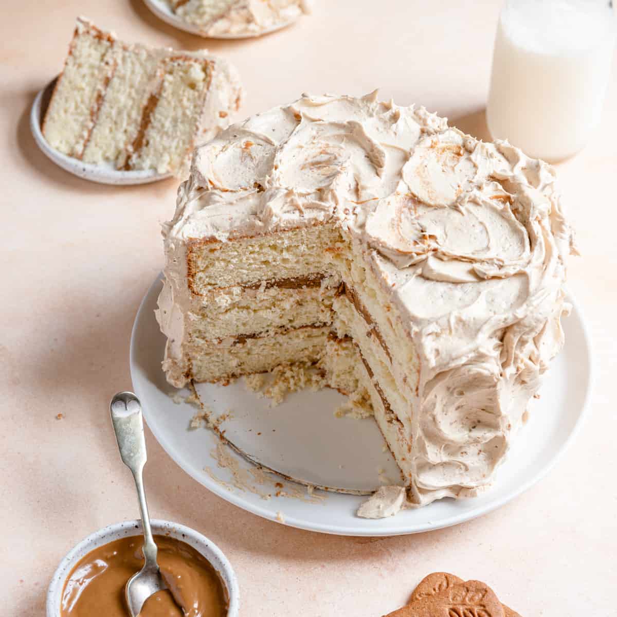 Banana Cookie Butter Cake