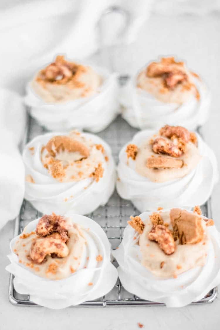 cookie butter creme mini pavlovas with candied cashews