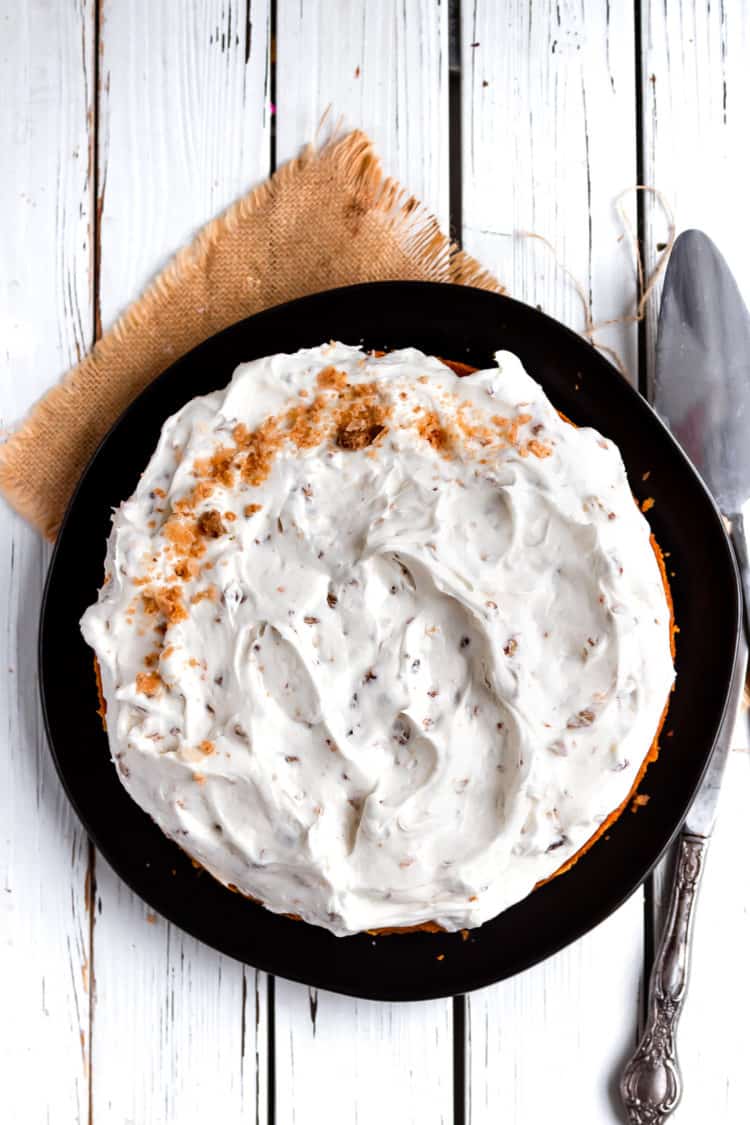 pumpkin cake with cream cheese candied pecans frosting