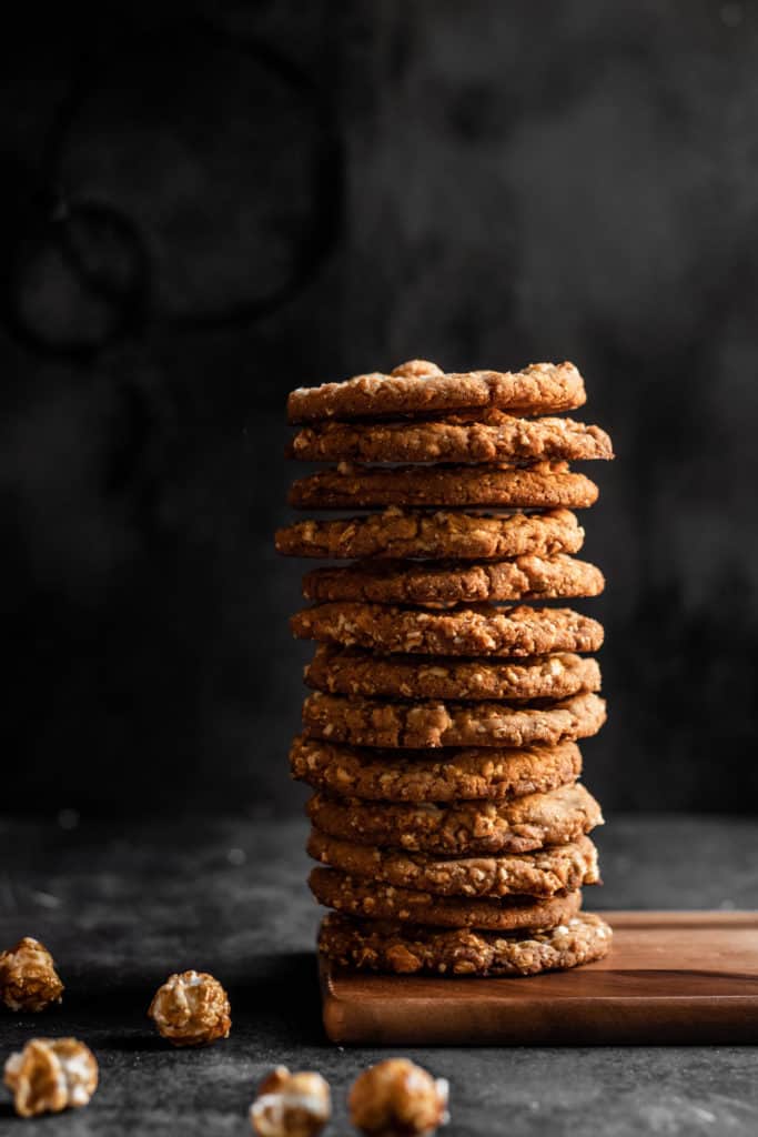 These caramel popcorn cookies are crisp, sticky and so delicious