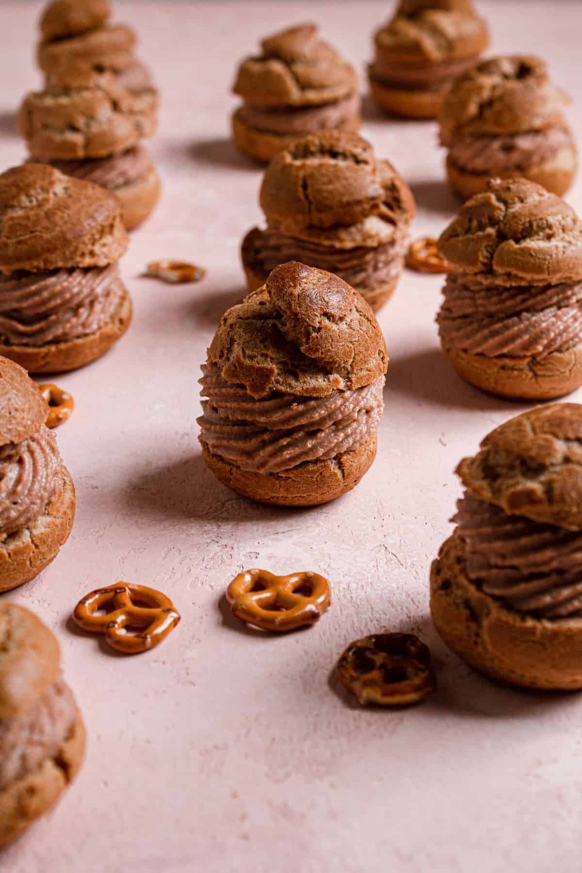 Pretzel chocolate cream-puffs recipe