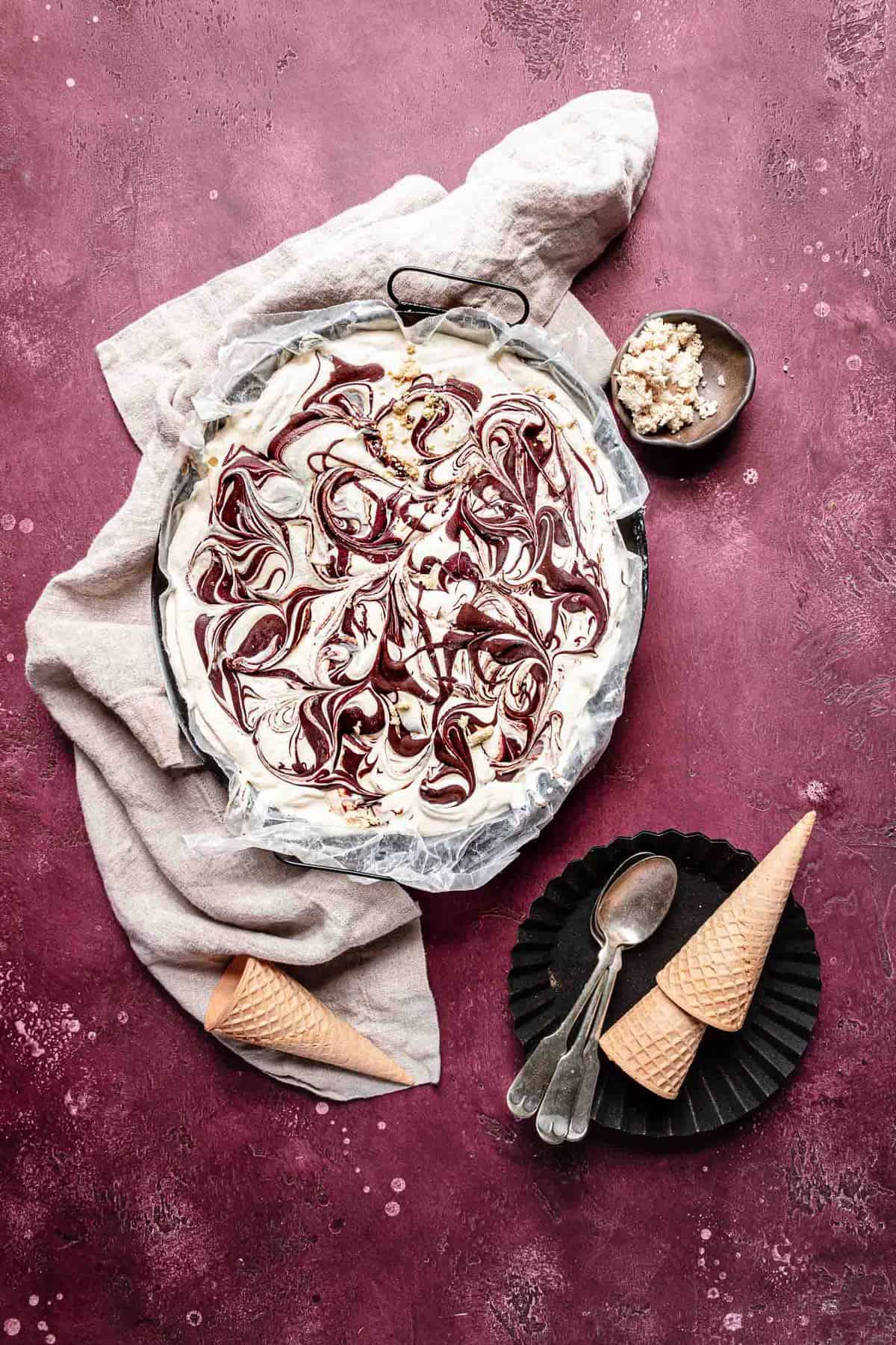 https://www.onesarcasticbaker.com/wp-content/uploads/2020/06/Tahini-chocolate-ice-cream-process-6.jpg
