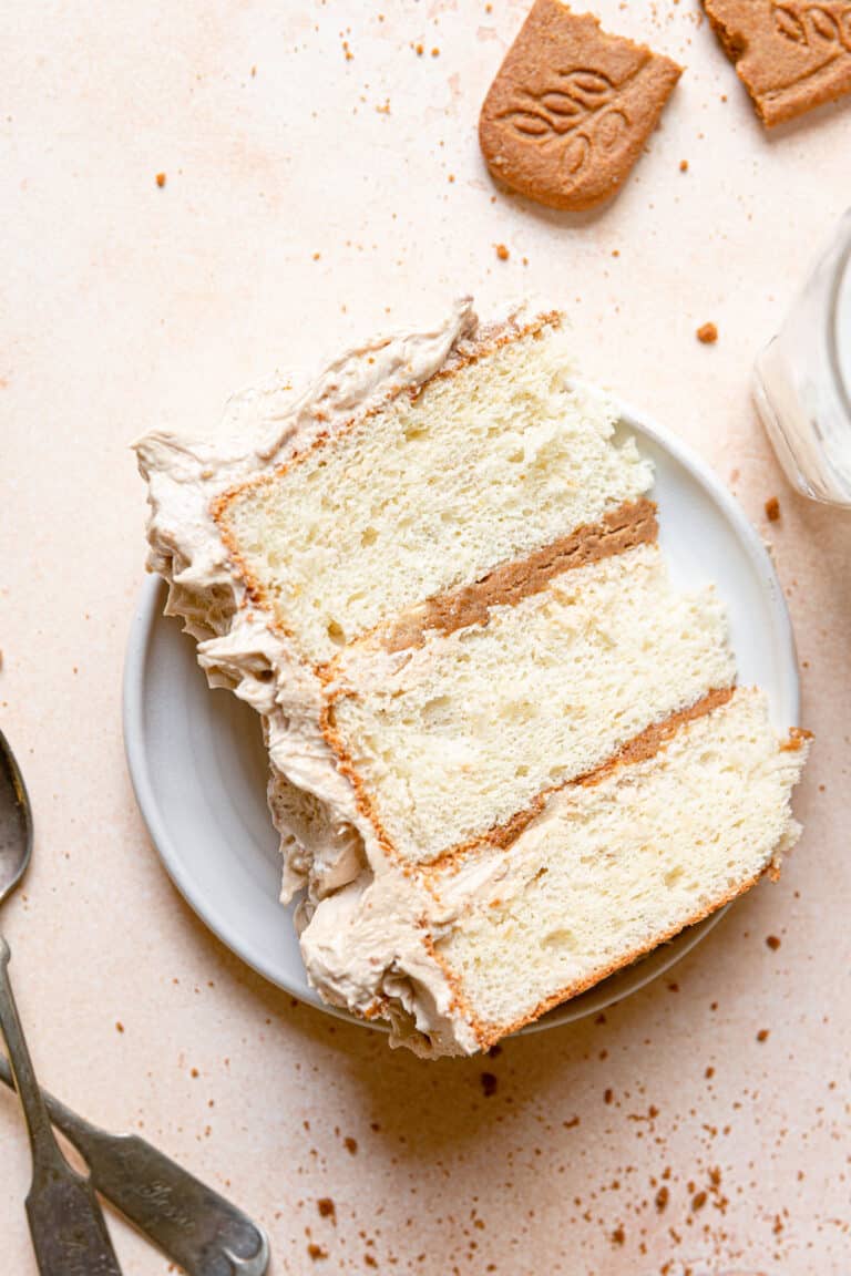 Banana cookie butter cake, an impressive and uniqe dessert