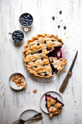 Blueberry lavender pie