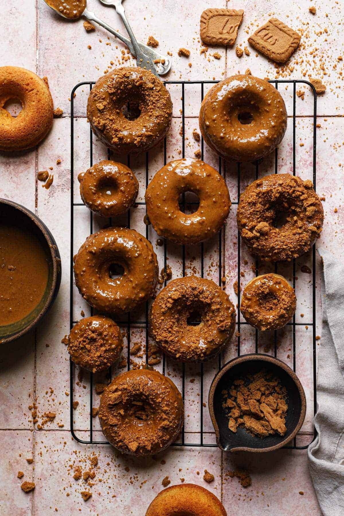 Pumpkin Cookie-butter Baked Donuts