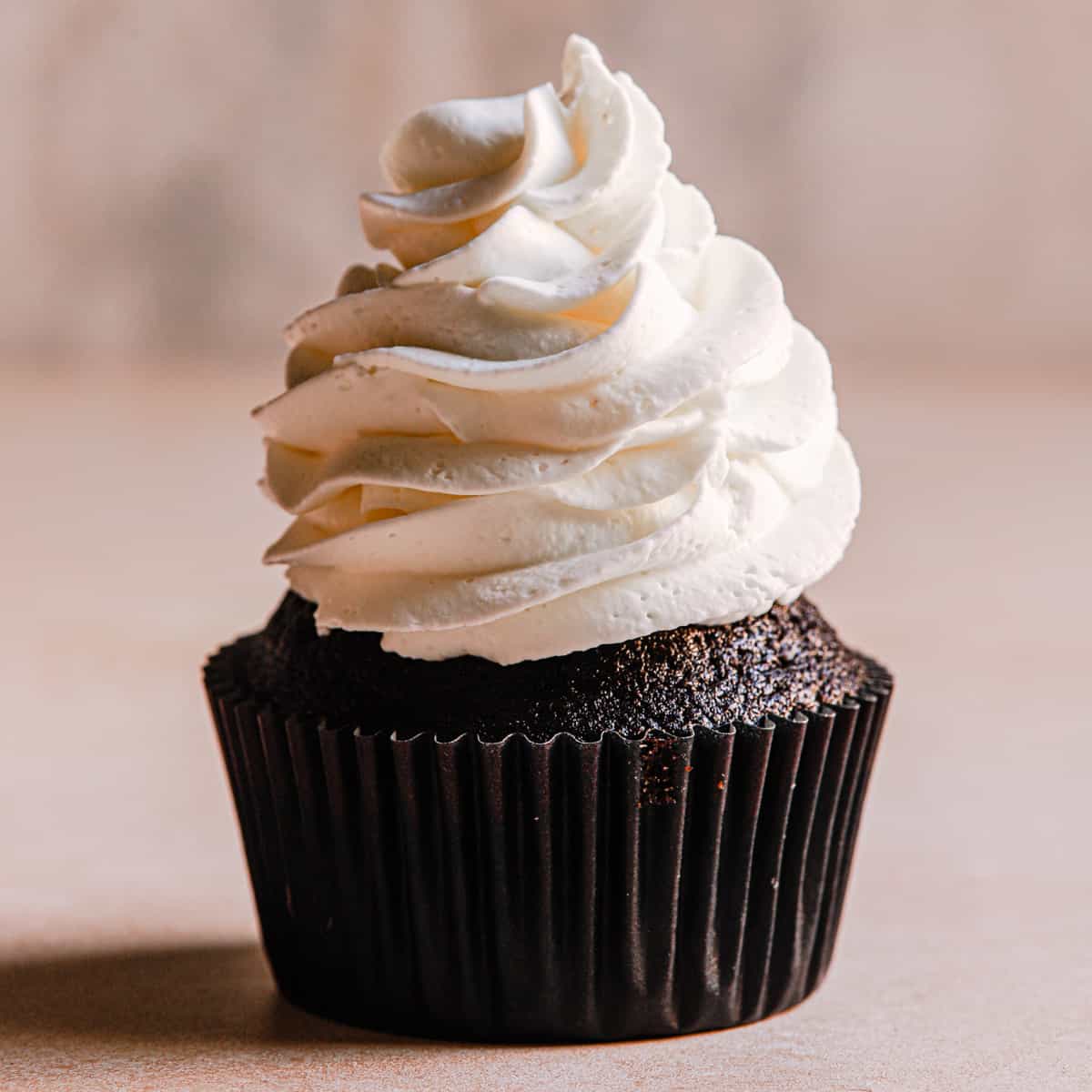 how to stabilize whipped cream recipe, six easy ways