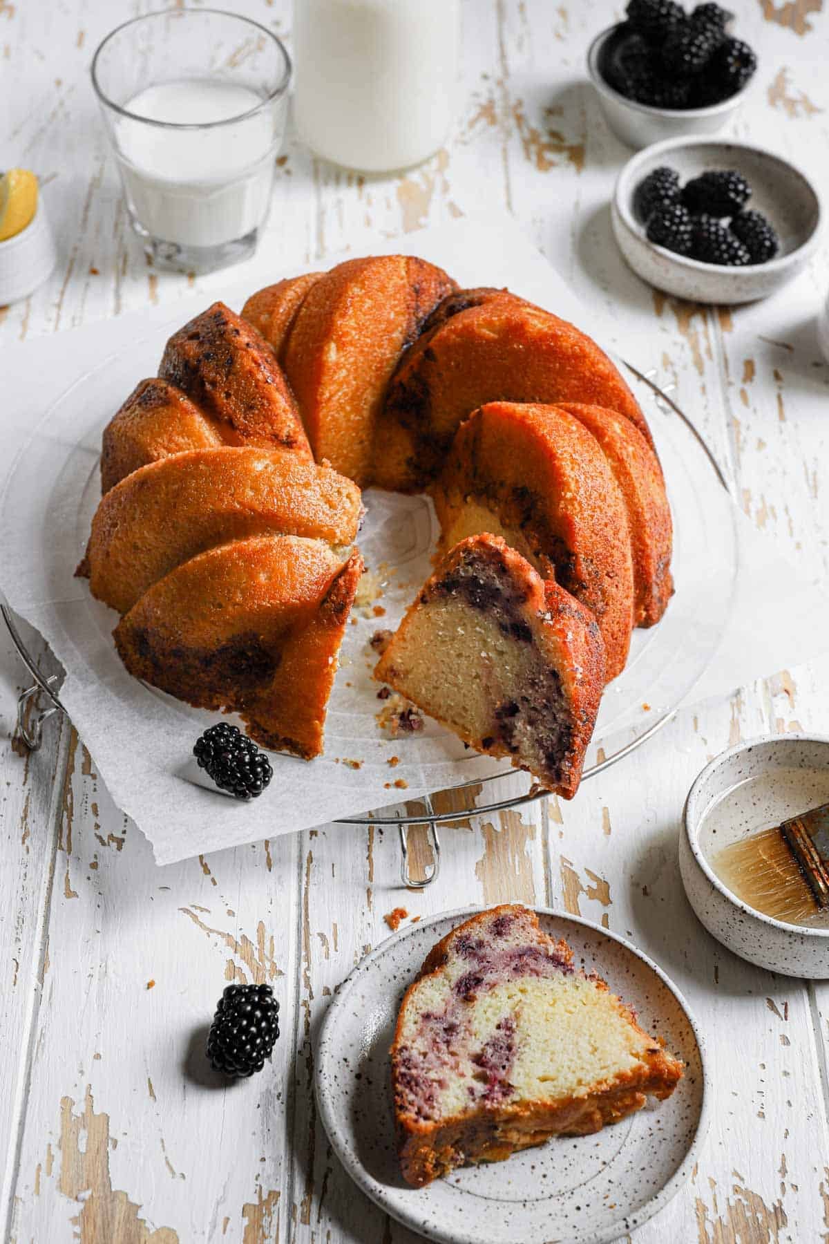 Cake over a wire rack 