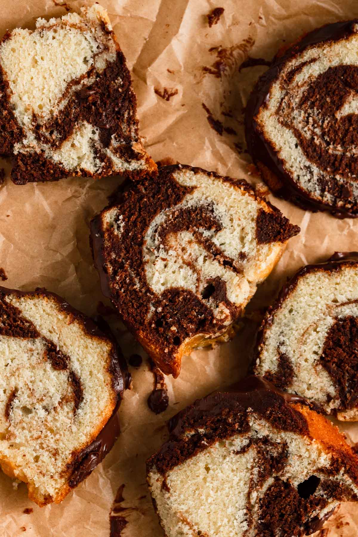 Vanilla and chocolate pound cake slices.