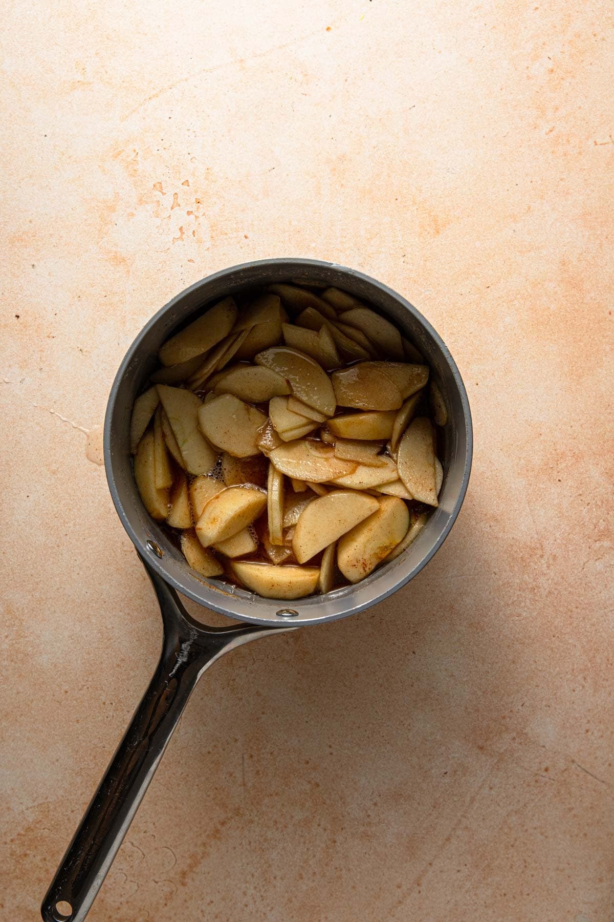 A pan with sliced apples.